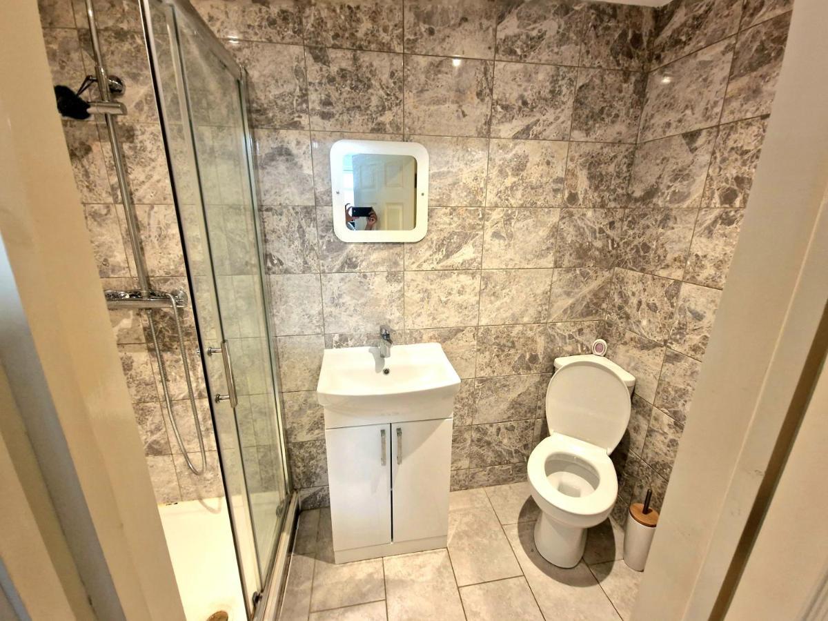 Mile End Budget Guesthouse Londyn Zewnętrze zdjęcie