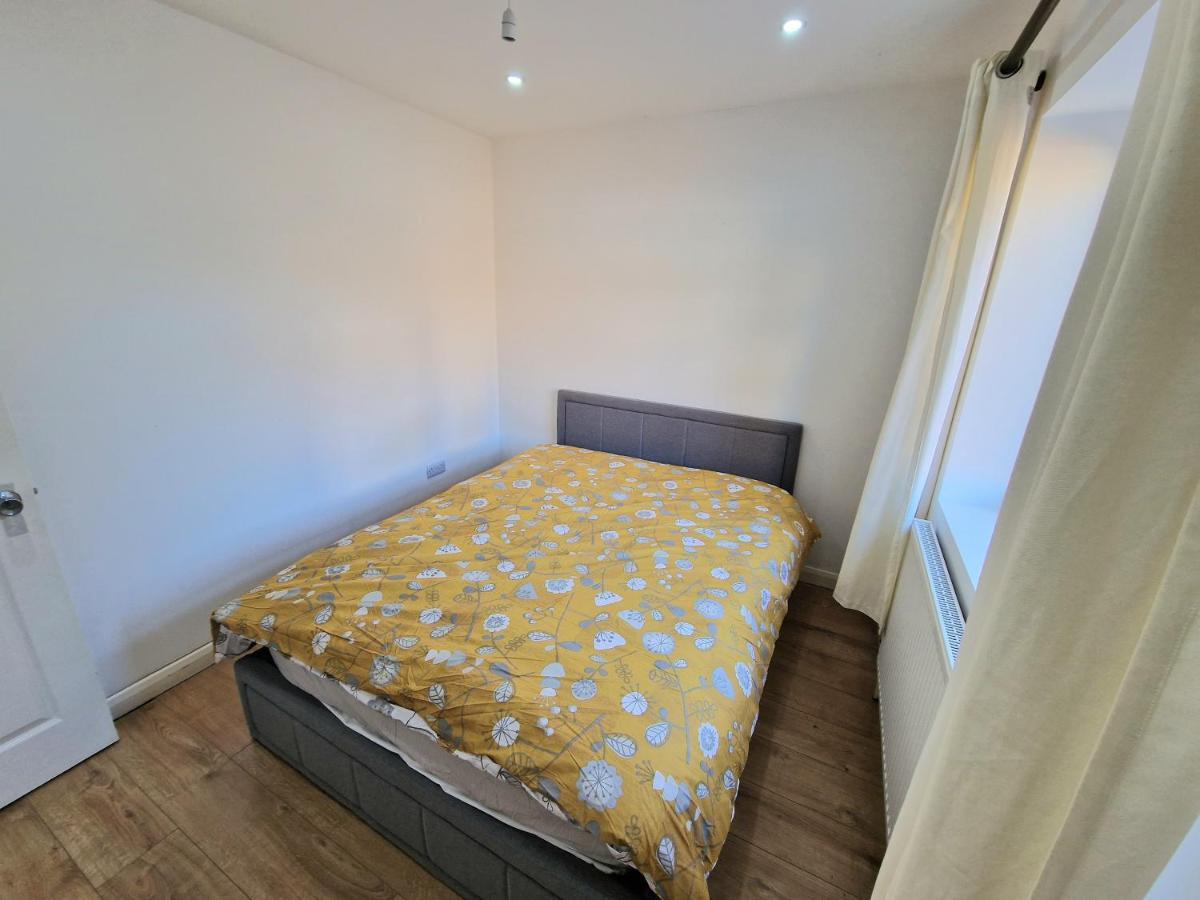 Mile End Budget Guesthouse Londyn Zewnętrze zdjęcie