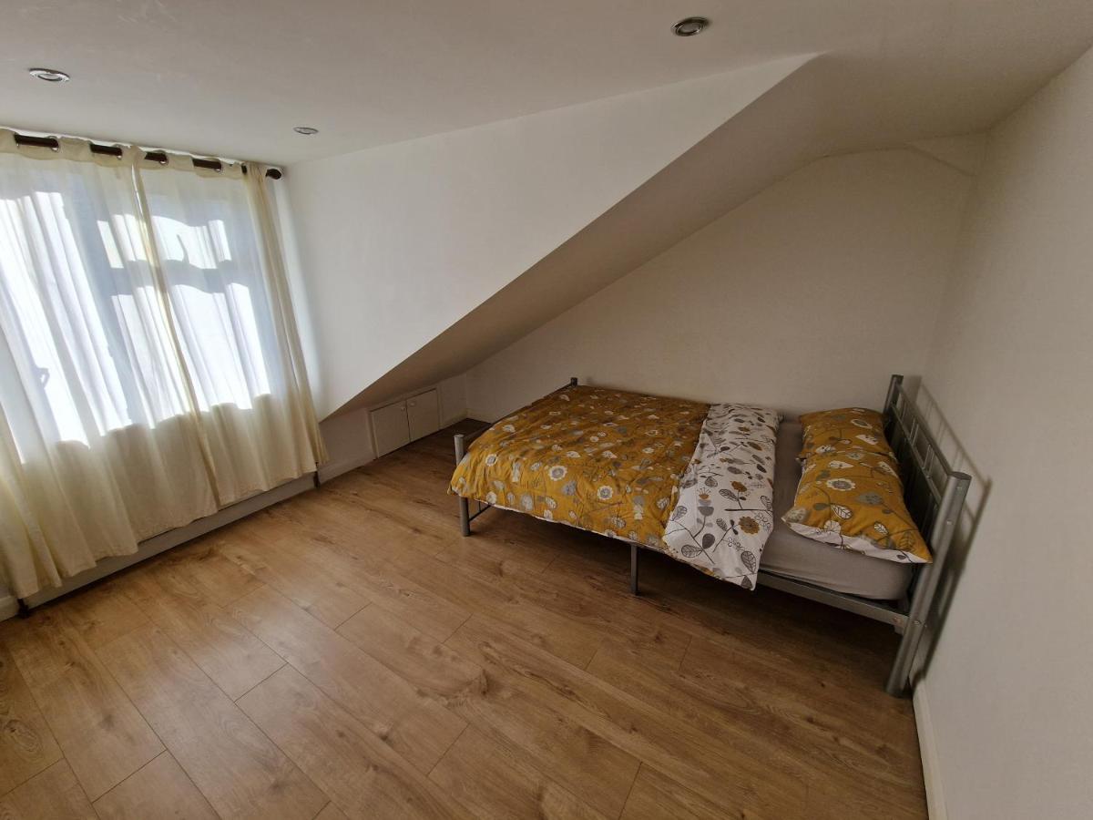 Mile End Budget Guesthouse Londyn Zewnętrze zdjęcie