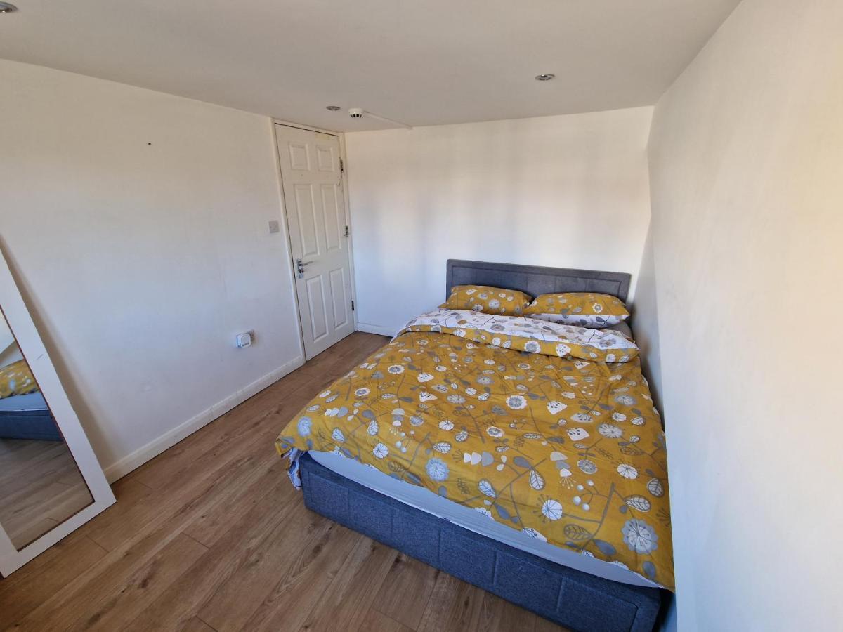 Mile End Budget Guesthouse Londyn Zewnętrze zdjęcie